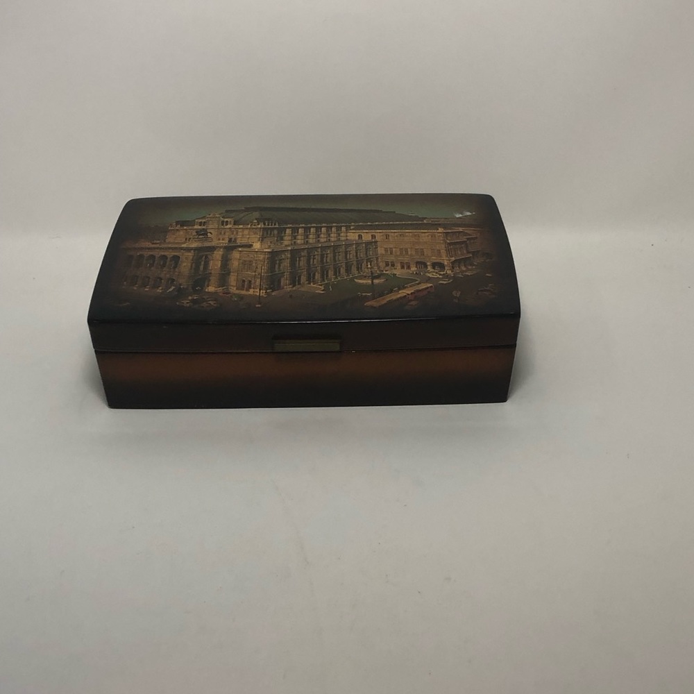 Music Box - Picture 3 of 6